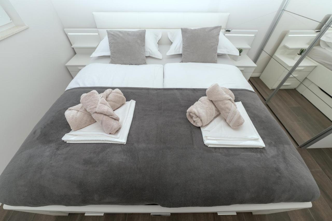 Luxury Apartment Purple Summer Sea View Makarska Bagian luar foto
